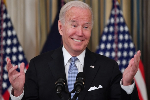 WOW: Joe Biden Proves Ron DeSantis’ Point by Turning Hurricane Idalia Visit Into Cheap Political Photo-Op