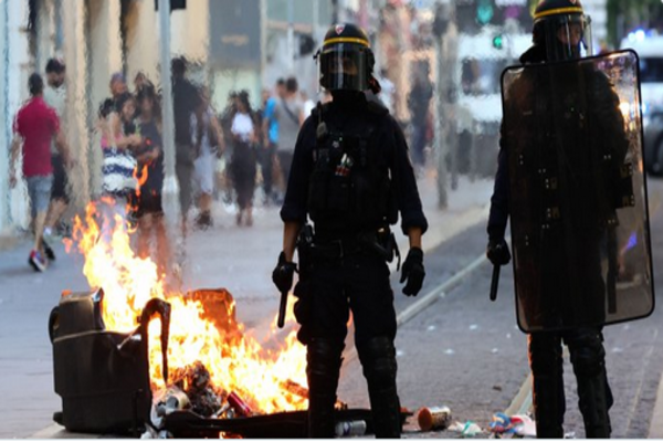 AMAZING: French Media Reports Vigilante Gang Zip-Tying Rioters And Handing Them to Police